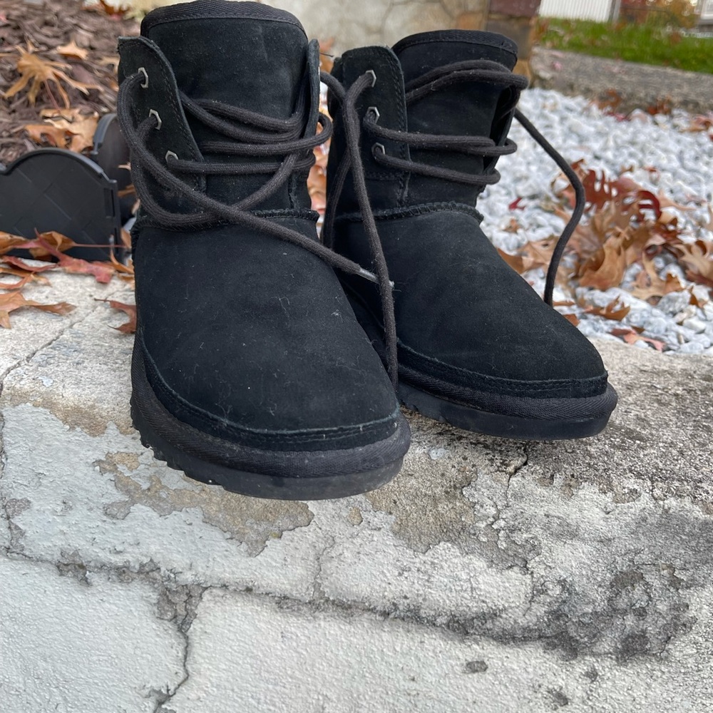 UGG® Black on Black Woman Boots